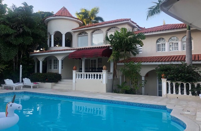 The Crown Villa