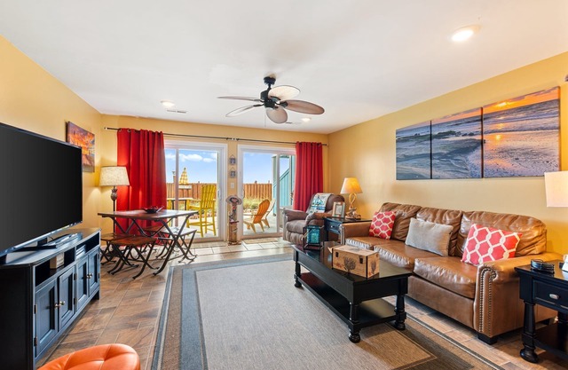 The Cure in Kure Beach, OCEAN FRONT,1 bedroom,1st floor sleeps 6