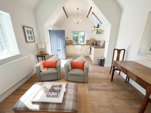 The Dairy cottage with garden and parking