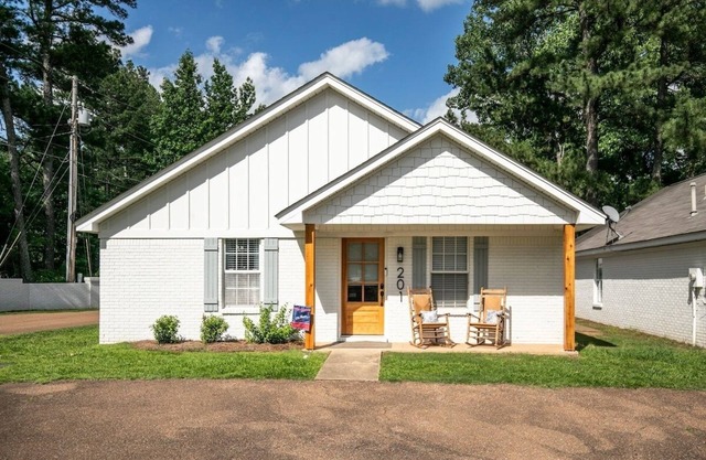 The David, Discounted rate for S. Carolina game!