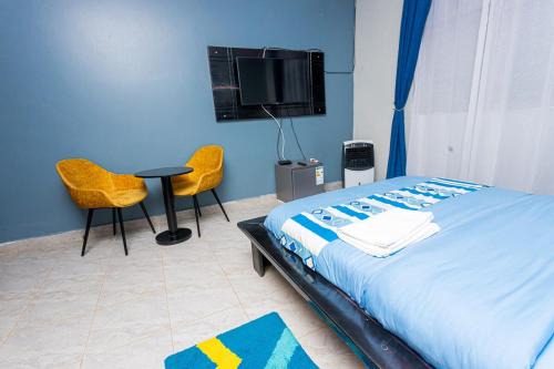 The Den Soroti Blue