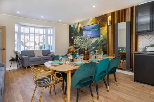 The Dodsworth modern 4 bedroom house, sleeps 8