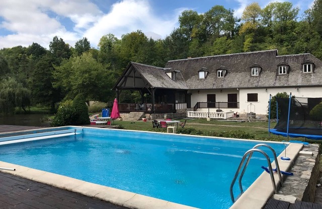 The Domaine du Lac - Villecerf
