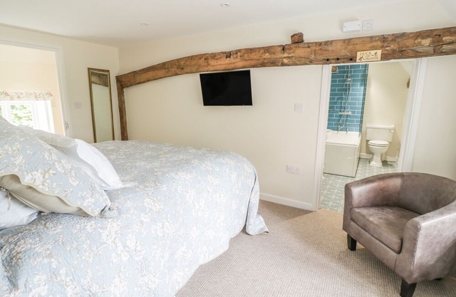 The Dower House, SHARNBROOK