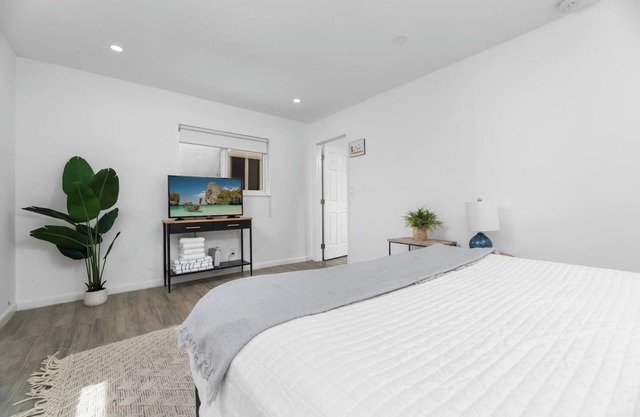 The Downtown Retreat #2