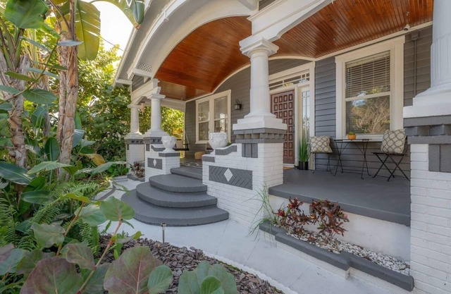 "The Eclectic"- Fenced In|Fire Pit|Grill