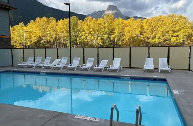 The Emerald Mountain Getaway w/Pool, hot tub and fitness room.