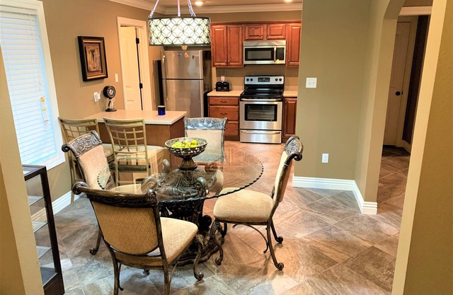 The Escape - Executive/Vacation Rental Home