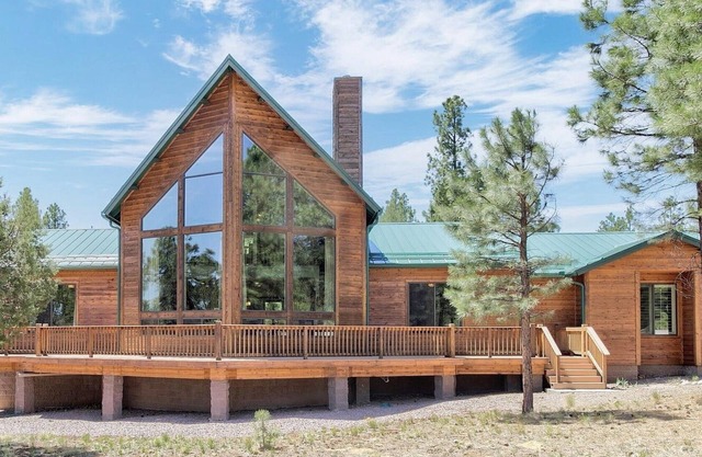 The EXECUTIVE LEVEL retreat for families and outdoor lovers in Happy Jack, AZ!