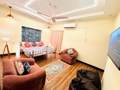 The Family Courtyard, 5 Bed Room Boutique Villa and Guest Inn