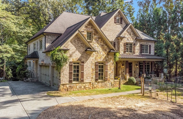 The Famous "GOAT MANSION" by Buckhead Goats - Since 2018 ATL