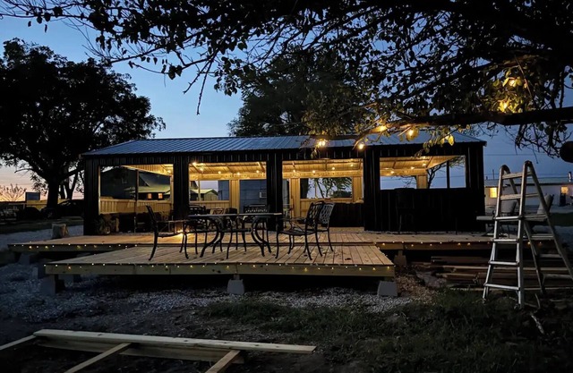 The Farmhouse at Truman Lake