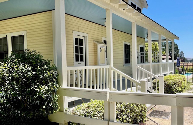 The Farmhouse @ Four Lanterns Winery