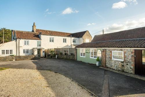 The Farmhouse with two hot tubs