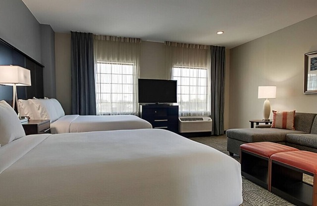 The Finest Staycation for Families! W/ Pool!