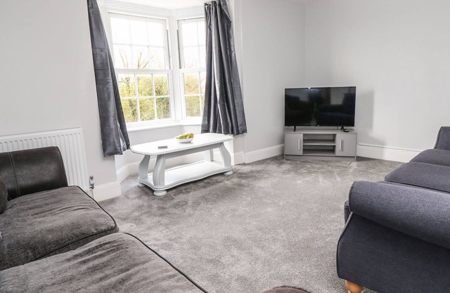 THE FLAT, family friendly in Shalfleet