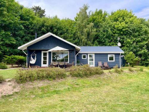 The forest cottage with petanque court