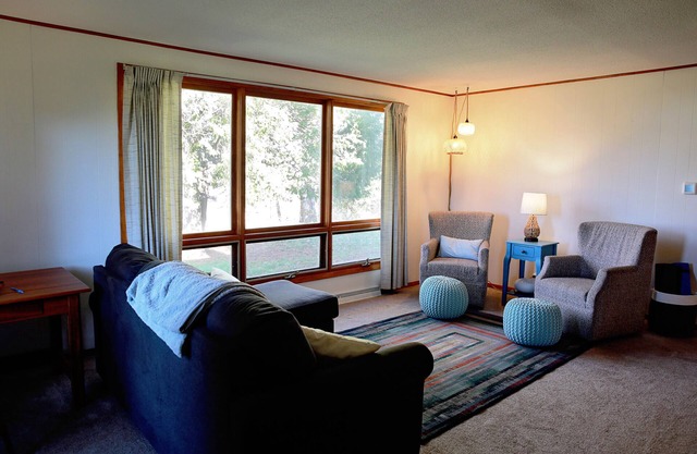 The Fox Den Comfy Lower Unit