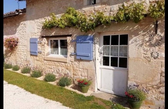 The Fox House, disability access on the Dordogne/Charente bordernQuiet retreat