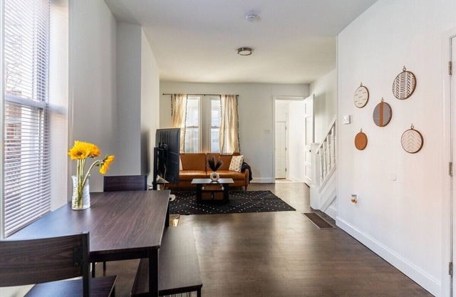 The Freda: Modern Townhome near Hospitals and Universities