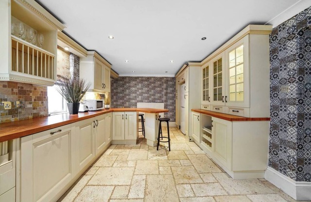 The Georgian Townhouse - Indoor Hot Tub
