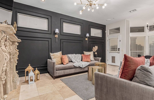 The Gilded Stay~Pool~Hot Tub~Theatre Room~Popcorn Bar!