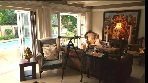 The Giraffe Room at Frederick's Place