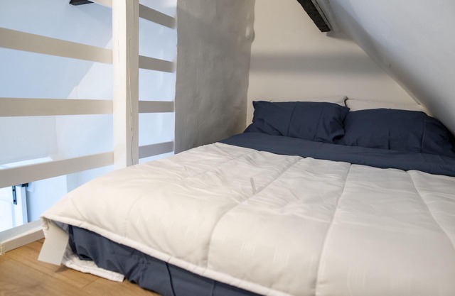 The Governor's Loft (Unit 4) Downtown