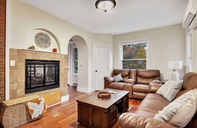 The Grand Mare Jim Dandy | Luxury Suite | Sleeps 6