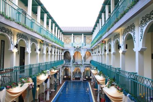The Grand Hotel 