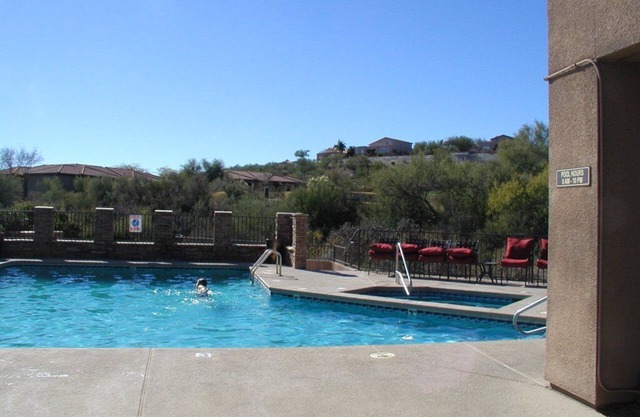 The Greens Hike, Relax, Golf, Swim, bike First floor with views!