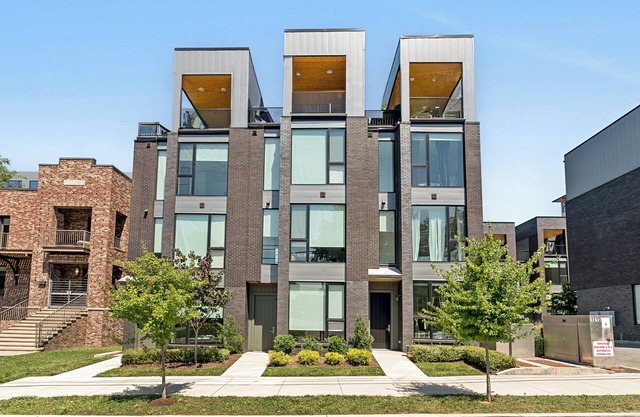 The Grove by AvantStay – Stylish Group Stay with Private Bathrooms