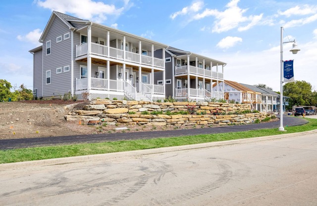The Harborview Hideaway | 2 Bed, 2 Bath