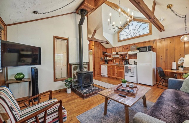 The Harrison Inn * Artist`s Cottage - New Listing! Beachcomber Vacation Homes