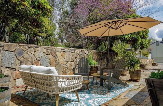 The Haven -In Town|NEWLY remodeled|Private|Stocked