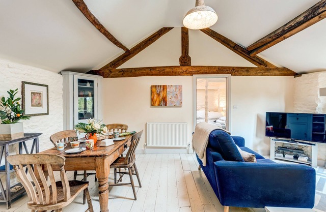 The Hayloft | Cotswolds Holiday Let | 1 Bed & Sleeps 2