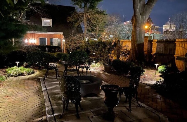 THE HENDEL HOUSE - COLONIAL DOWNTOWN LANCASTER