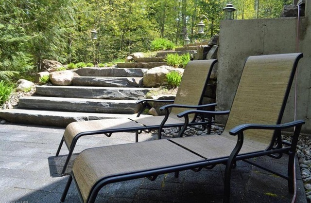 The Hidden Porch at Sir Sam's (hot tub & sauna)