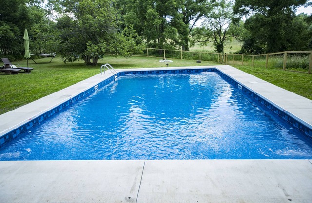 The HITS House. Golf cart, bicycle, or walk to the show. Heated saltwater pool