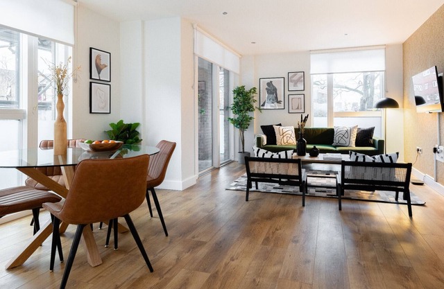 The Hoxton Docks Study