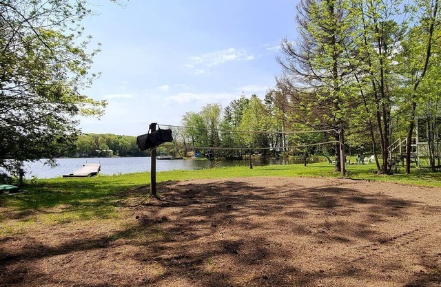 The Hunter - 3-Bedroom River-front Cottage