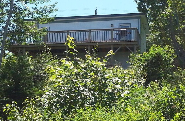 The Ice House, Cottage 2, ("The Icicle")