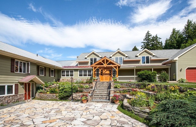 The Inn at Quail Run - Wilmington, Vermont-Family Reunion 11 BRs 10Ba