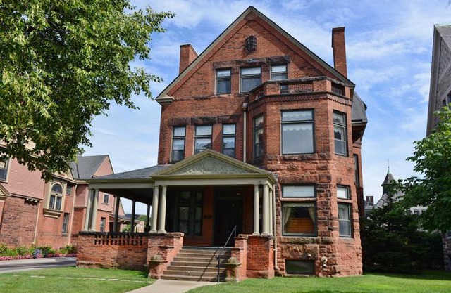 The Inn on Ferry Street