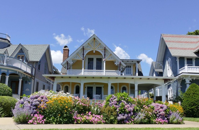 The Island Collection MV: Enjoy This 1850s Victorian Home With Ocean Views!