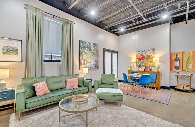 The Juliette Loft: Historic Charm Meets Modern Comfort in Downtown Kingsport