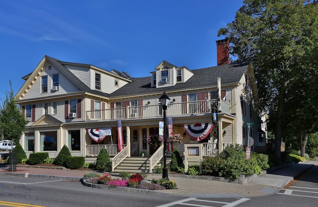 The Kennebunk Inn