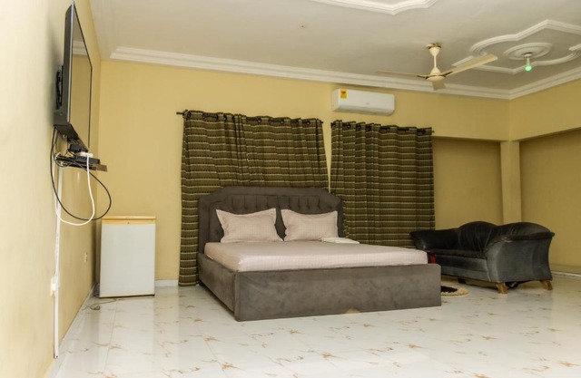 THE KINGSVILLE, Bohye, mango lane