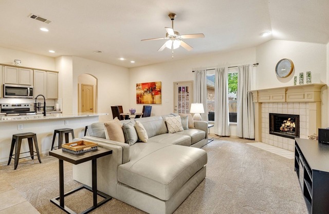 The Knob – Cozy 3-Bedroom Elegant Retreat