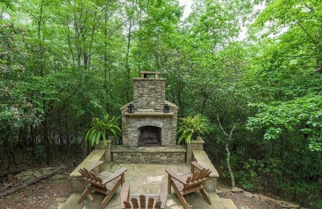 The Knotty Pine Cabin by Lake Burton